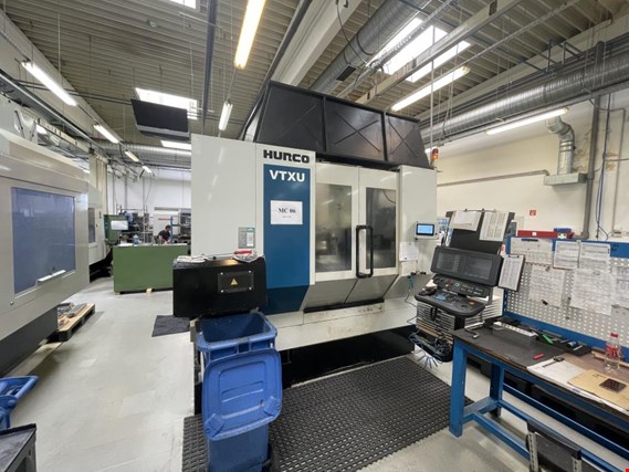 Used Hurco VTXU  5-axis machining center with chip conveyor for Sale (Auction Premium) | NetBid Industrial Auctions